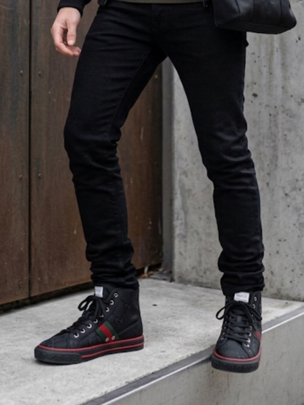 Gucci | Mens Off the grid High Tops Black and Red Tennis 1977 Sneakers